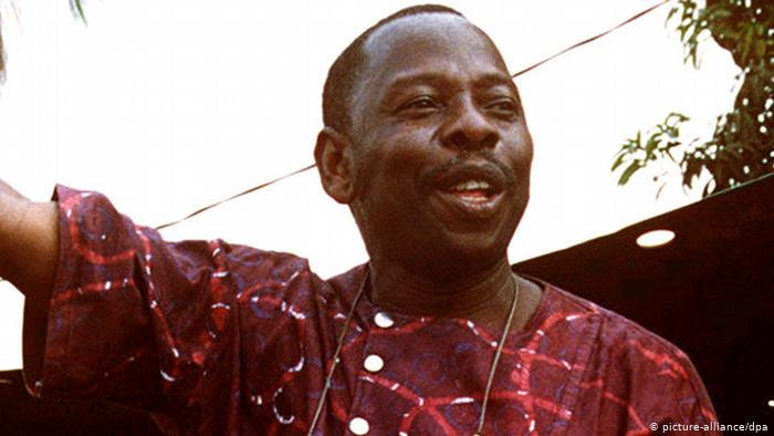 seerofedinburgh's tweet photo. In 1995,Nigerian writer and activist, Ken Saro Wiwa was executed by hanging by the Nigerian government led by Sani Abacha for speaking out against the environmental pollution oil companies caused in he Niger Delta.  #AskLilKesh ASUU #ExtraSpecialChallenge Tekno 100m Nigerians https://t.co/8bo7TV1SpT