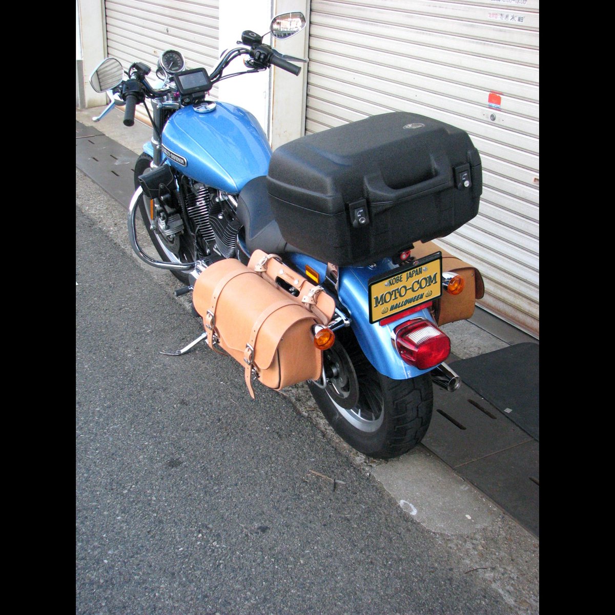 kobe_moto_com's tweet photo. #スポーツスター の積載量を増やすその23
Increase the loading space for #sportster #23
#リアキャリア と #サイドバッグ を取り付けました。#テールボック #harley #ハーレー #HD #tailbox #リアボックス #rearcarrier #custom #カスタム #修理 #motorcycle #モーターサイクル #bike #バイク https://t.co/F1CaqzczQ9
