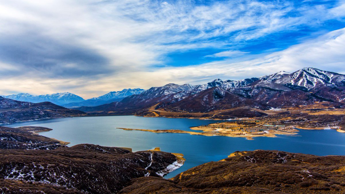 Amazing photo of Hailstone and the reservoir. Thanks for sharing Chris Williams <a href="/cajaaw/">cajaaw Chris Williams</a> #utahstateparks #beautiful #gohebervalley #getoutandplay #responsiblerecreation #hideout