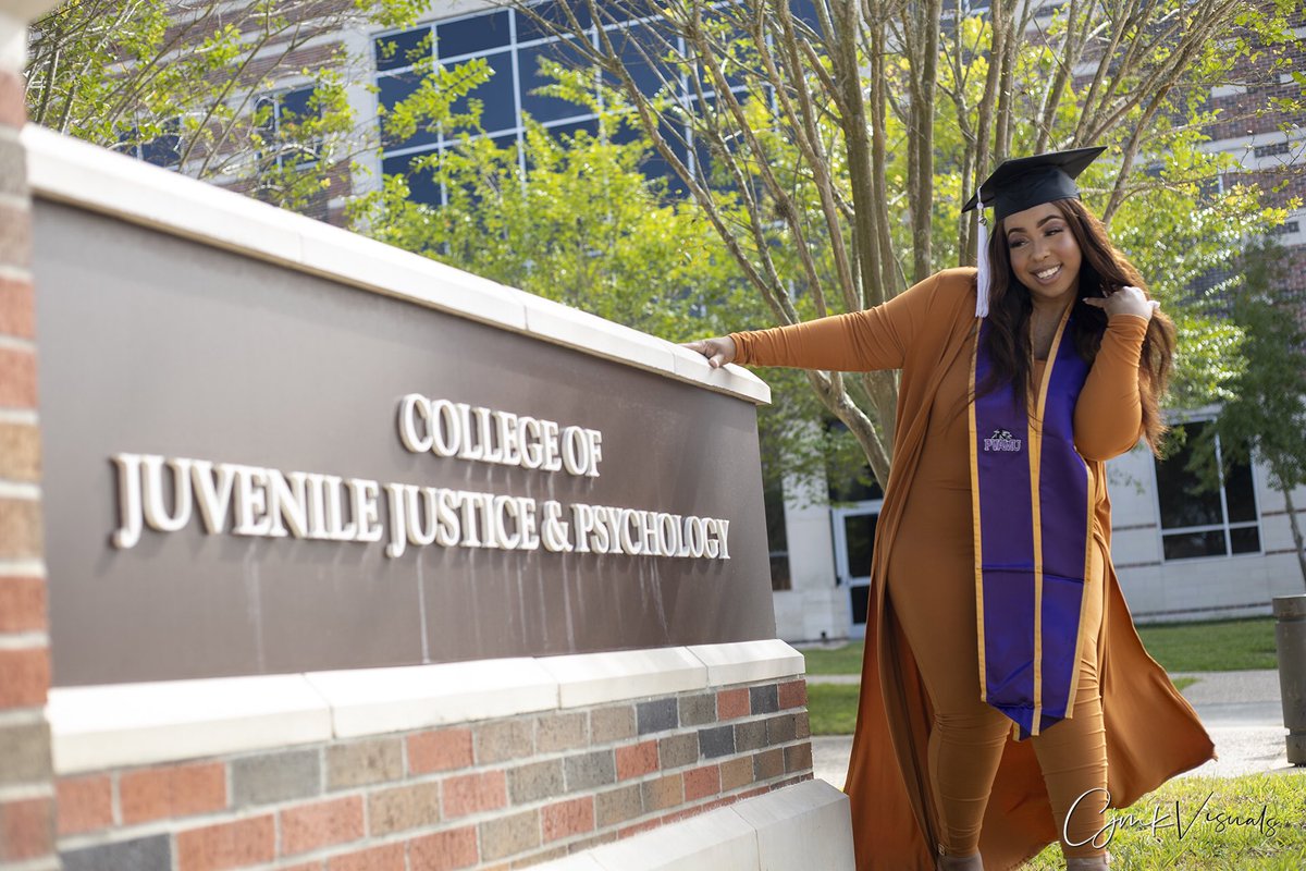 CjmkVisuals's tweet photo. Be Bold • Be Courageous • Be Your Best. Book Your Graduation Shoot with CJMK Visuals📸❗️
•
•
•
•
#PVGradSwag #HoustonPhotographer #melanin #Houston #womenempowerment #blackexcellence #collegegrad #collegegraduate #Pvamu #PvGrad #pvamugrad #HBCUGrad #Cjmkvisuals #GradSzn https://t.co/J0xQkH6x6s