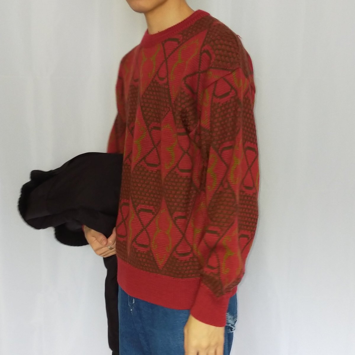 used_Kanade's tweet photo. 【商品紹介】

ウチで取り扱っているセーターも一部紹介☺

シンプルなのは派手なジャケットのインナーとして、柄物のセーターはメイン使いにも☺️👍✨

price ¥1980~2980 https://t.co/rf1vTC7Ell