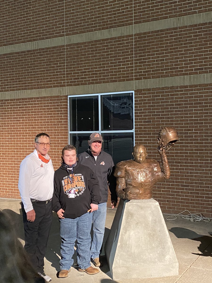 bearcat2208's tweet photo. A name that will go down in Aledo Bearcat History. Tonight #99 Blaze Mayes was honored with a bronze statue in Bearcat Stadium https://t.co/7zuj5IMzGW