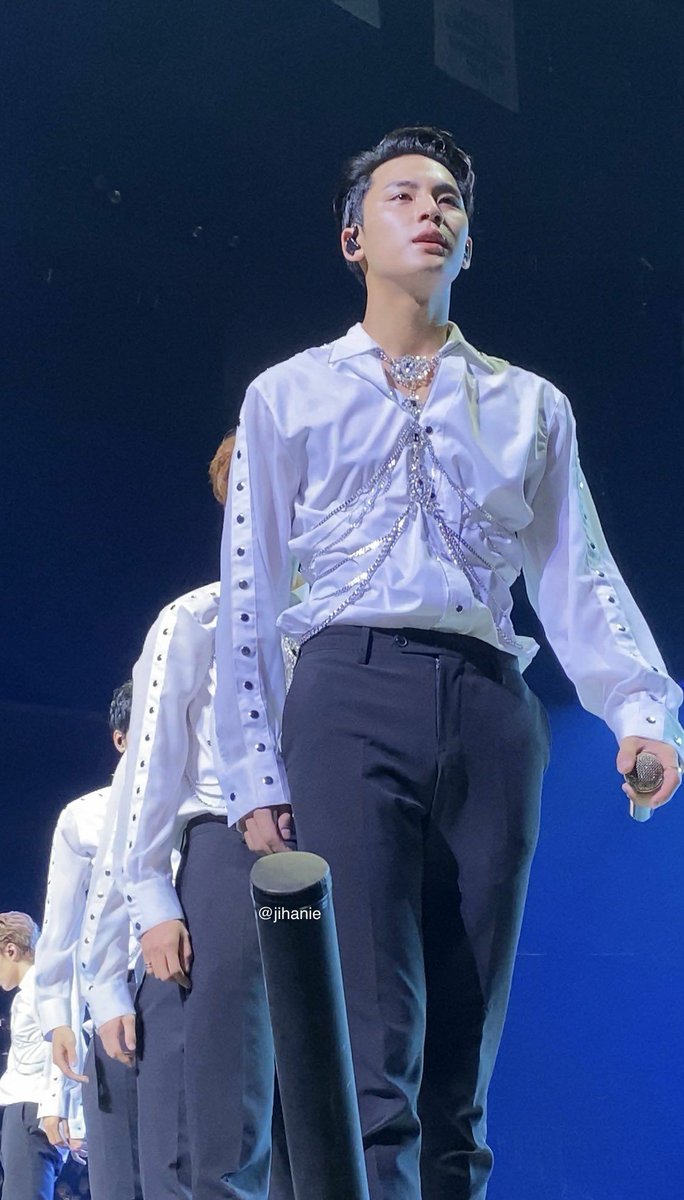 How Mingyu would look like in real lifea thread  @pledis_17