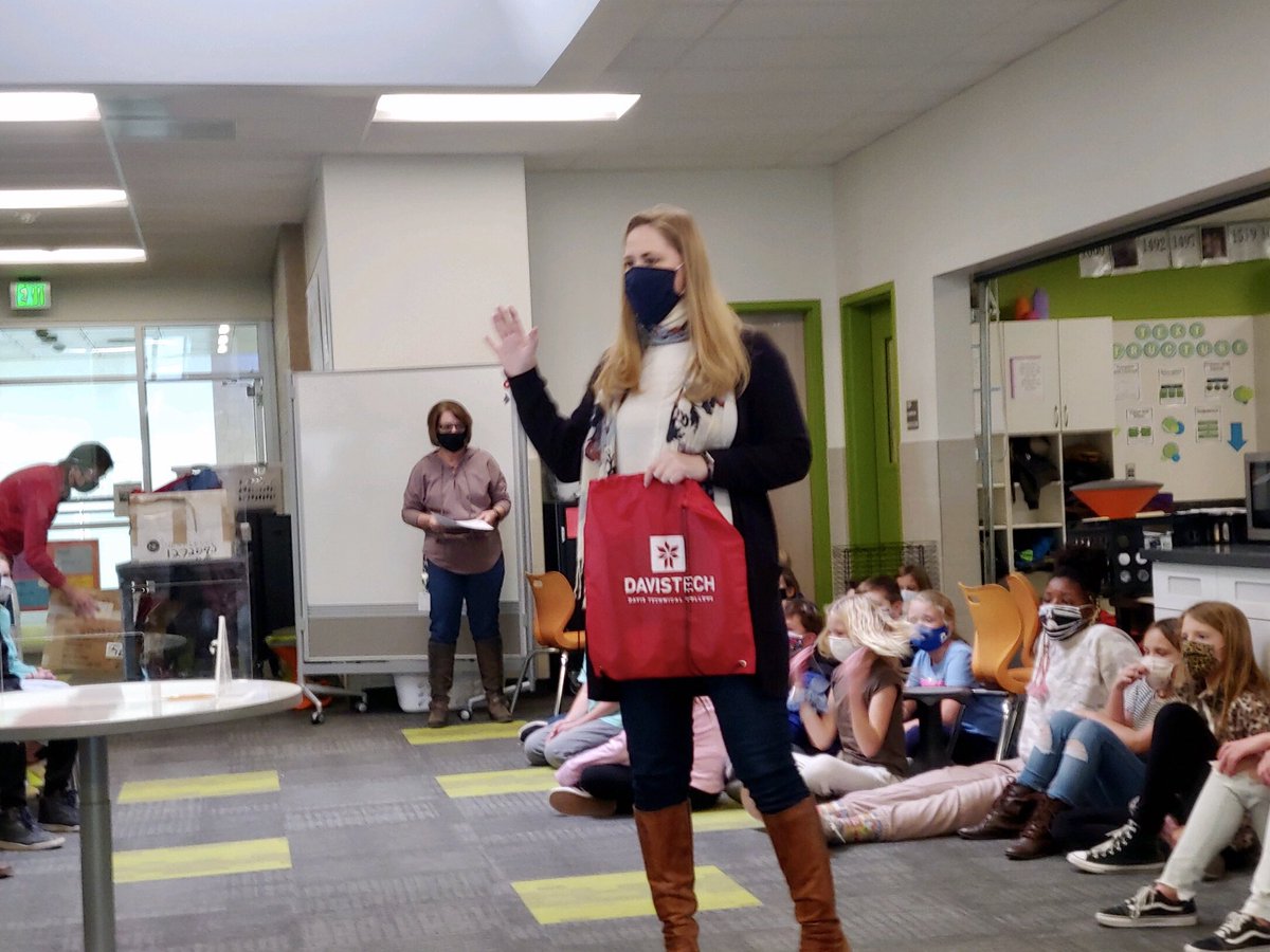 5Coyotes's tweet photo. Our 5th graders @kayscreek had the privilege of hearing from members of the DATC. They had heard about the Junior DATC program at our school. They brought an inspiring message and some SEAGG bags. Love @teachindavis https://t.co/KIyqZMIV3c
