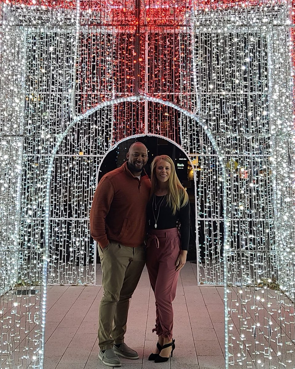 TayTrupp4's tweet photo. "Its the most wonderful time of the year" love holiday season, all the love, joy, giving and seeing so many smiles. This year is a strange one but love on your special people even more than usual. #christmas #besthusband #datenight #christmas2020 #livingmybestlife
@Coach_AMatt https://t.co/Tsg2BBZGEc