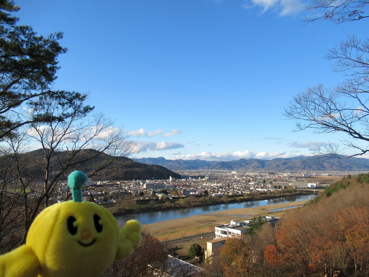 キビタン 公式 冬は遠くの景色まで見える気がするけど 何でかなぁ キビさんぽ 信夫山 福島