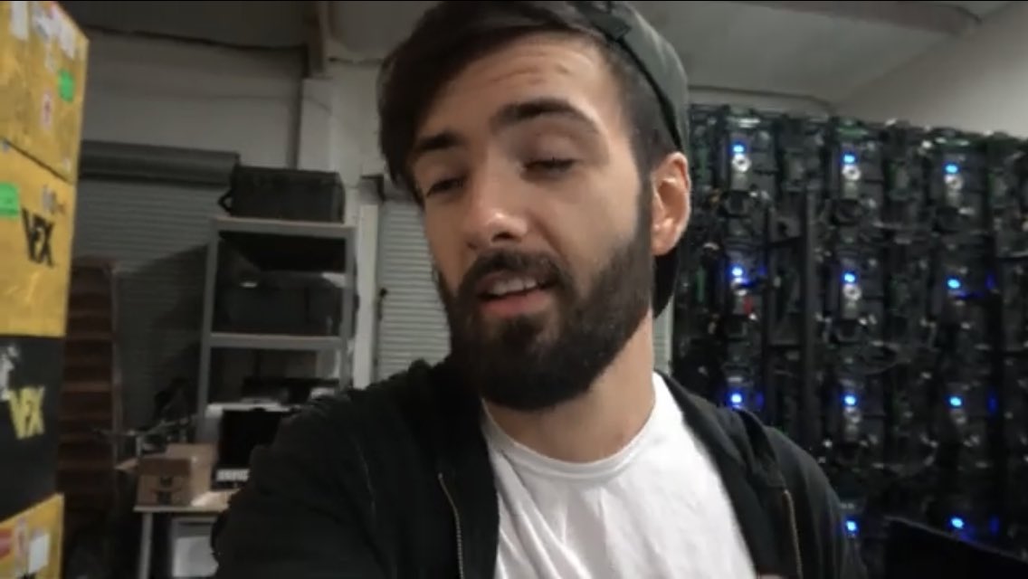 vfxtechnologies's tweet image. Demystifying LED Wall Setups youtu.be/pwpG2PbX69c via @YouTube
#ledwall #ndisplay #vfxtech
#vfxtechnologies