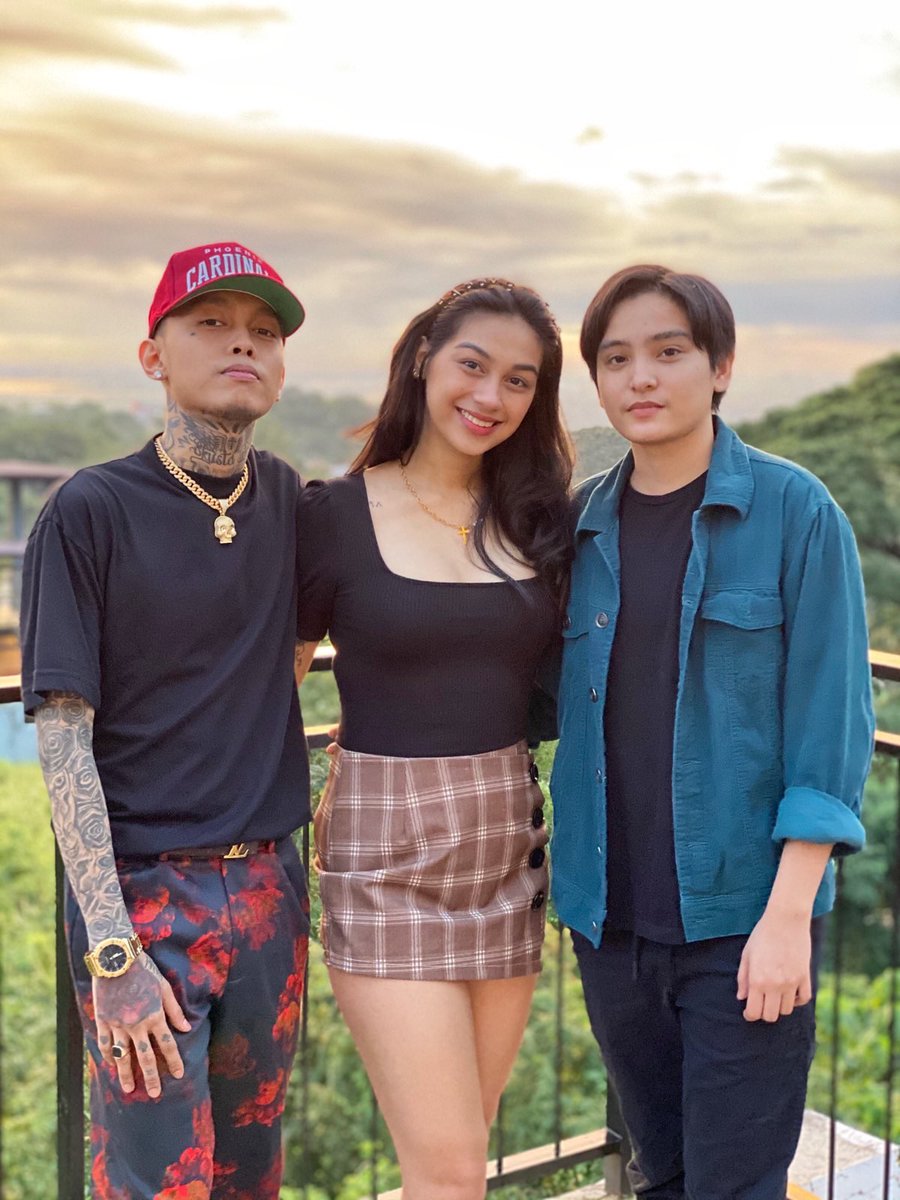 TheConconFelix's tweet photo. Happy Birthday @ZeinabHarake11! Basta dun ako kung saan ka masaya. Ipagkakait pa ba namin yun sa'yo??? Love youuuu!! ❤️ https://t.co/QuyaTKKSm6