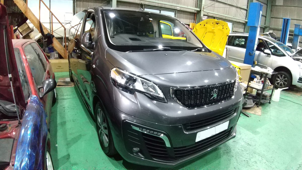 Ymワークス 入荷しました プジョー トラベラー Ymワークス 欧州輸入車の並行輸入 車検 整備 修理 カスタムは大阪 府堺市 横浜市のymワークスにお任せください 英国仕様右ハンドル車を中心に幅広くお取り扱いしています T Co Kkbtlyql5o