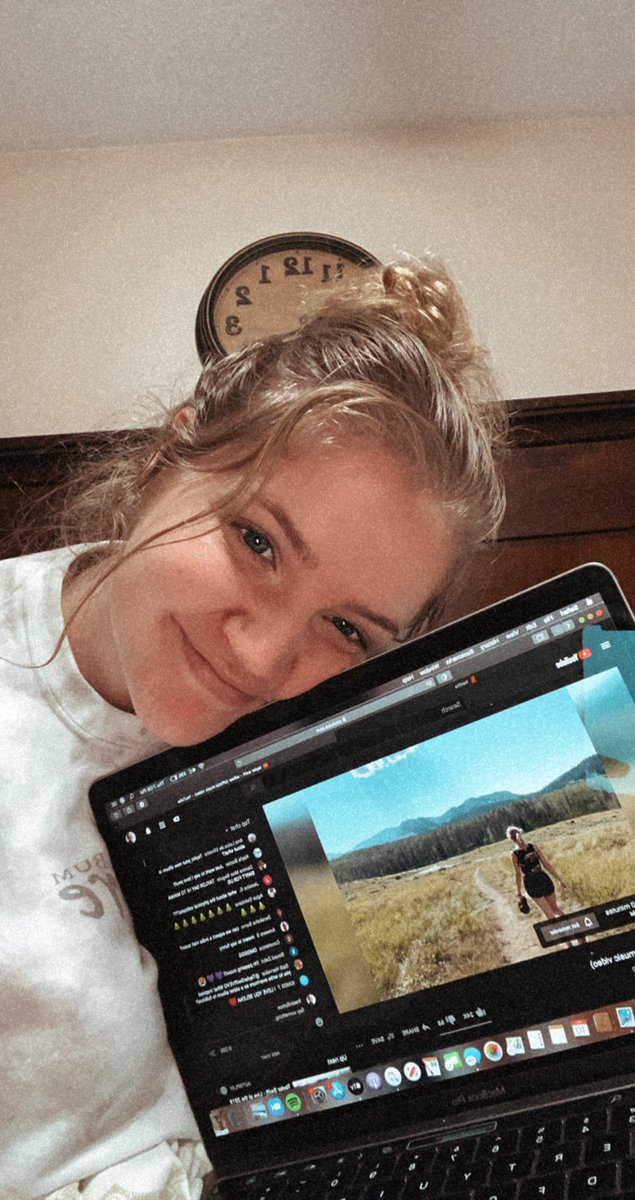 starlitdress's tweet photo. how excited are you all for #evermorealbum?? i’ve already screamed and streamed #folklore all day today!
@taylornation13 @taylorswift13 #evermorecountdown #evermoreatmidnight https://t.co/ZH5i2NcAhQ