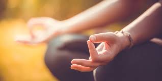 MangoPublishing's tweet photo. How helpful are your hands during meditation? @mindfulMDsaz (author of Practical Mindfulness) shares his thoughts on his Instagram page. Click the link here: https://t.co/4FHTJvtUuC #practicalmindfulness #gregsazima #helpfulhands #meditation #innerpeace #relaxation https://t.co/I3sbB4P0SG