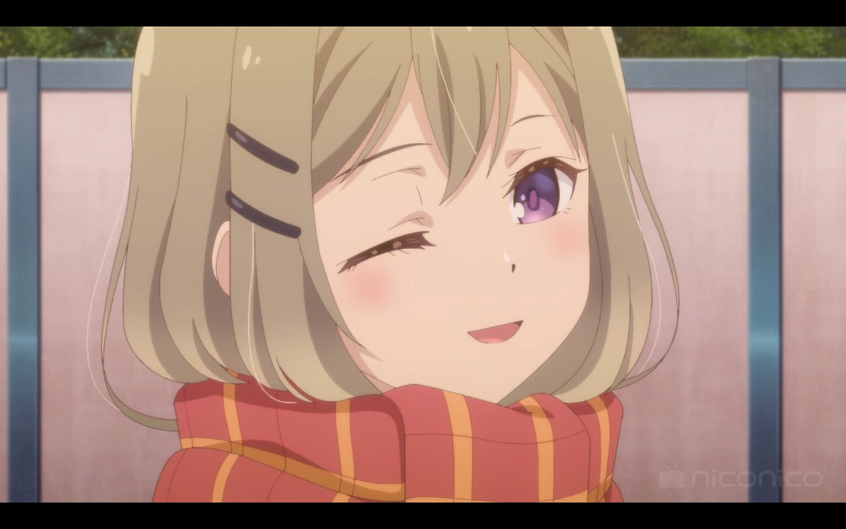 ウィンクからの舌ぺろ、めちゃくちゃ可愛いな…と思って真似してみたけど、いくら頑張っても無限四刀流の人になるから泣いちゃった。 