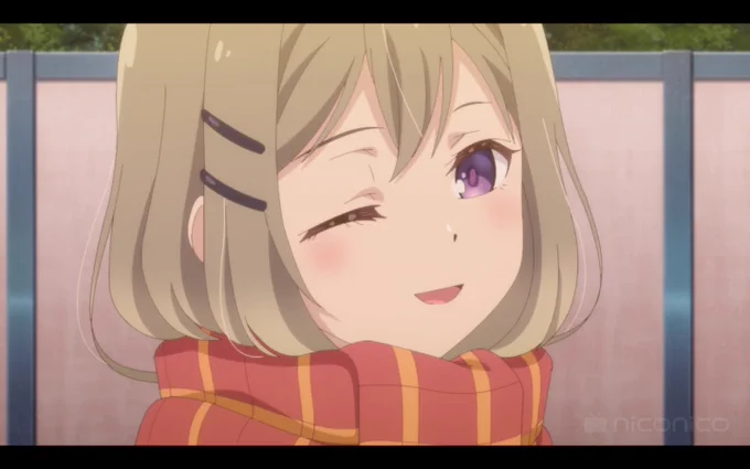 ウィンクからの舌ぺろ、めちゃくちゃ可愛いな…と思って真似してみたけど、いくら頑張っても無限四刀流の人になるから泣いちゃった。 