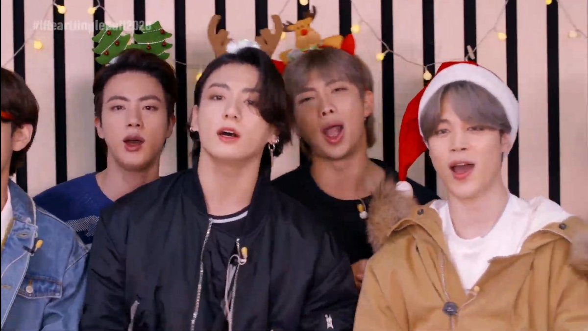 DamarisTamay's tweet photo. @iHeartRadio @choi_bts2 @bts_bighit @BTS_twt So cute! ๐ฅฐ๐ฅฐ๐๐๐๐๐๐ซ๐ซ๐ซ
#BTS_BE #StreamBEttleST #BTS_Dynamite #LifeGoesOnWithBTS https://t.co/pGPRZSJAN8