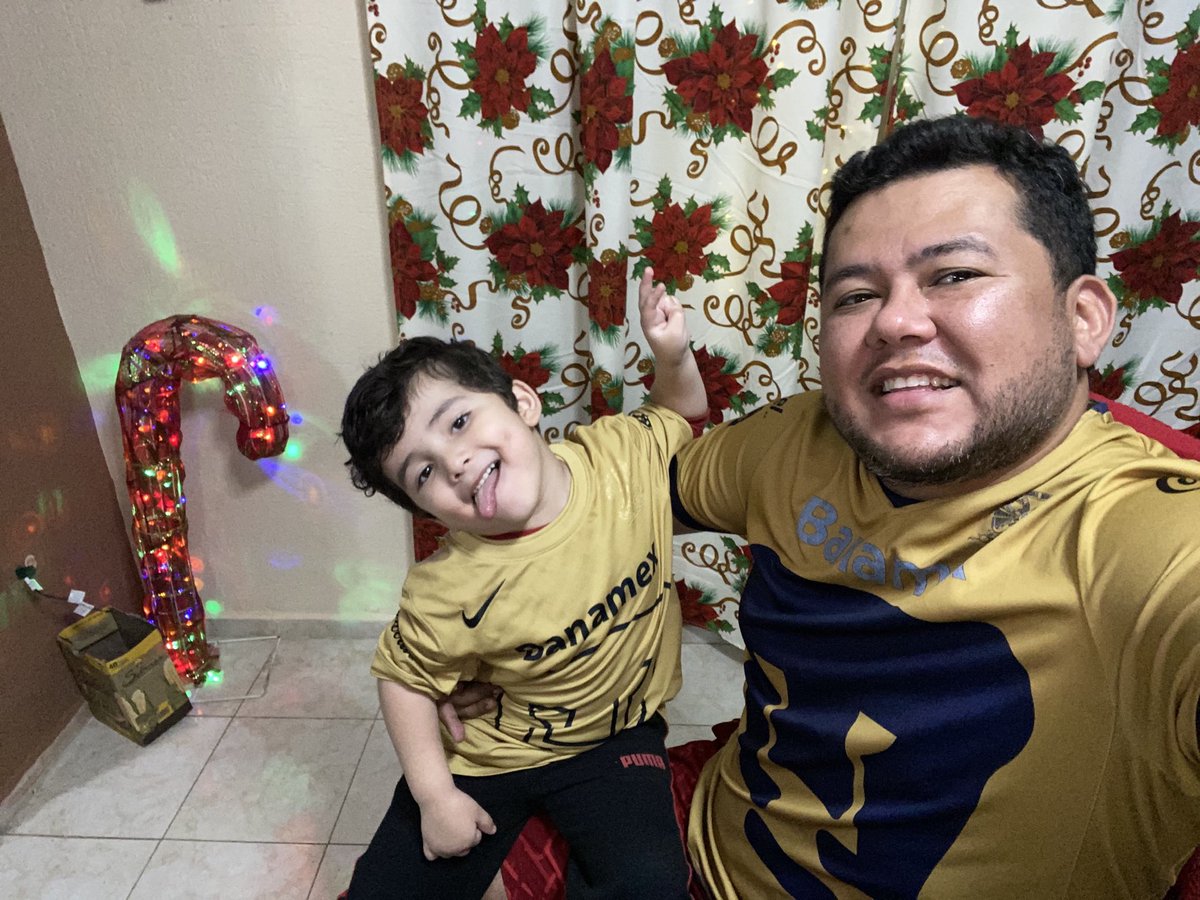 LicFernando's tweet photo. #CompartimosLaEmoción ⁦@PumasMX⁩  campeón 2020 ⁦@AztecaDeportes⁩  saludos desde Playa del Carmen 🏆 https://t.co/4BU1NqHWbP