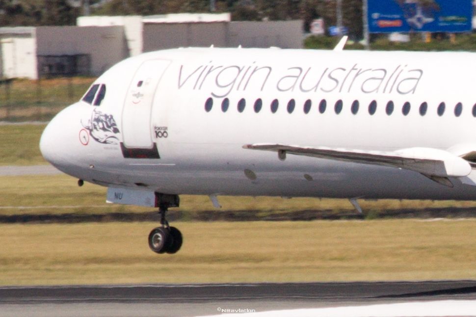 N8aviation's tweet photo. 📸7 Oct 20
🔲 #fullflapsfriday and Virgin's FNU smokes it on #touchdown runway 03. A 'clear' shot is always great, but in this case the windsock works perfectly👌
.
#aviation #thisisaviation #fokker #F100 #australia #windy #sunshine #perth #ypph #vhfnu #planelovers https://t.co/bGBOBlAORP