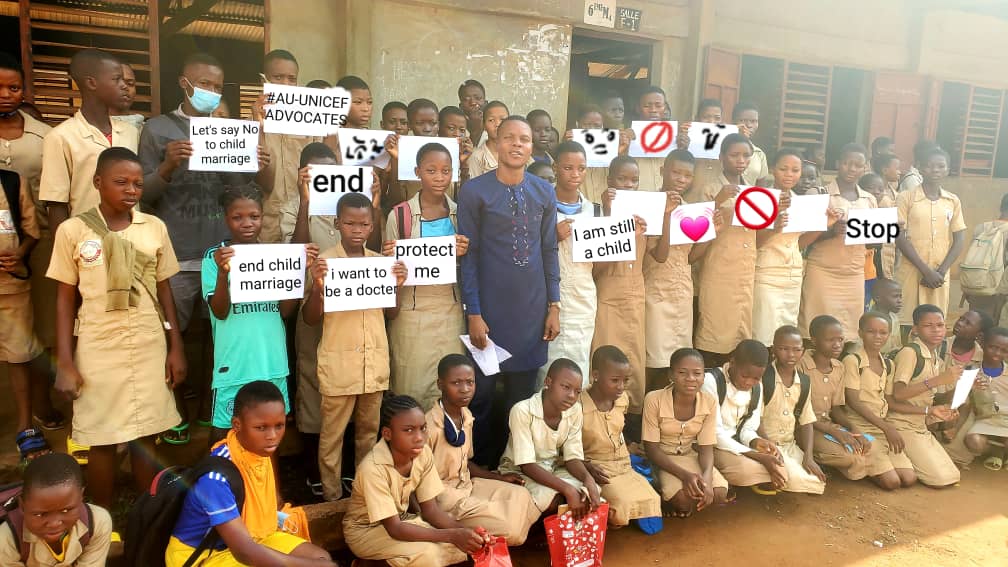 Simalui1's tweet photo. Give me skills to be independent in future #endchildmarriage #childrennotparent @UNICEF_AUOffice @AuUnicef @AUEUYouthHub @KingDeafRapper @JanetAkello2 @LukaloDora @maprude @ProfSarahAgbor @eddie_addai @Arthurmic https://t.co/a5yzPvHK71