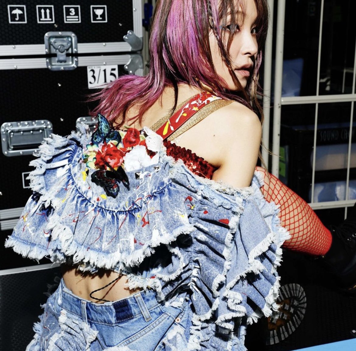 MAiXLiSA's tweet photo. ねえねえねえ!!
1番大好きなptwの衣装!!!
ああああ好きすぎる!!!!!!!
絶対この衣装作って着てやるうう!!!
#LiSA @LiSA_OLiVE
#ONLiNELEONiNE #LEO9
#playtheworld #ptw 🦵👏🌈 https://t.co/gHiB16qlN8