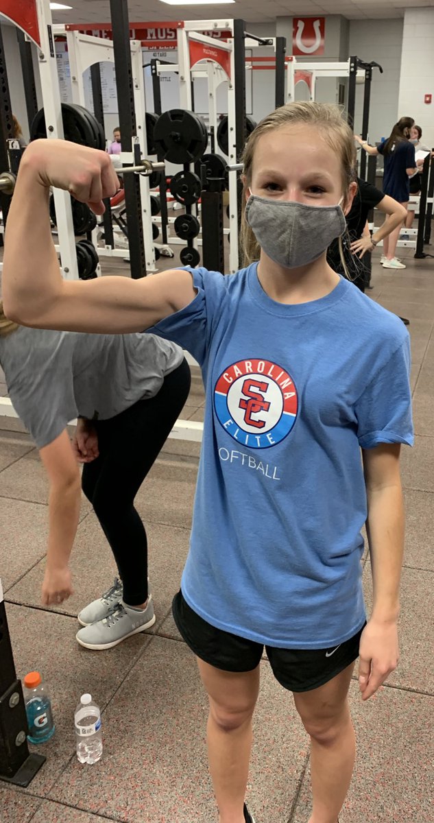 PalmettoSoftba1's tweet photo. Smiles all around and guns 💪 blazing #8thgradestrong #raisethestandard #next https://t.co/PvqsVsPjxt