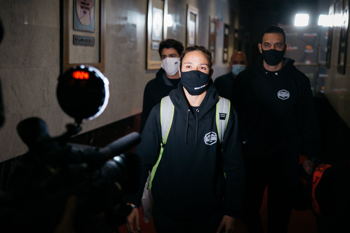 BellatorMMA's tweet photo. The main event has arrived!

@Ilimanator squares up with @JuVelasquezMMA in just a few moments LIVE on @CBSSportsNet in the 🇺🇸 and with @SkySports Mix in the 🇬🇧.
#Bellator254 #MMA #Bellator https://t.co/vYs7fioGvY