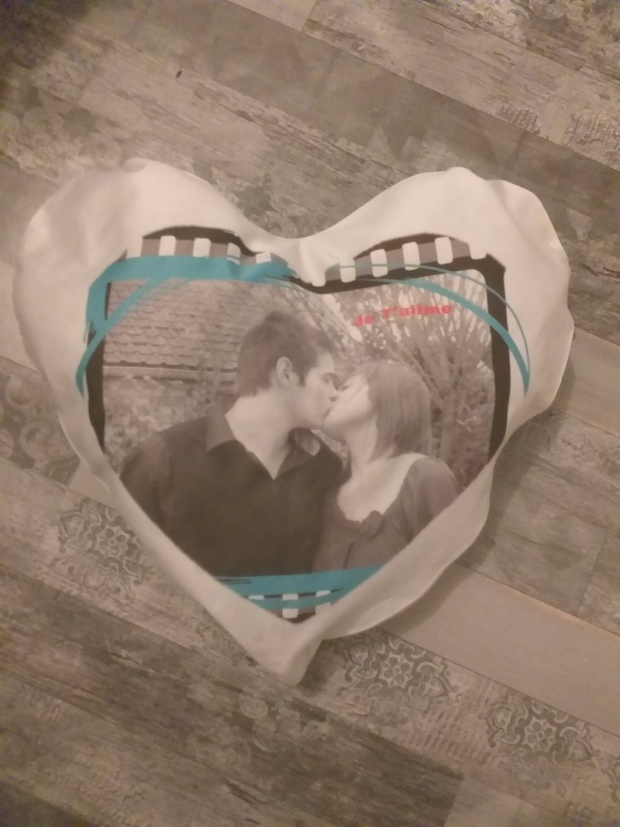 Lou0707's tweet photo. Notre premier cadeau de Noël 😍 https://t.co/h8bkyT72Rv