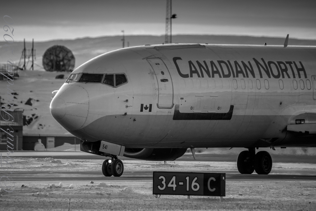 FrankReardon1's tweet photo. #CFFNF Taxiing of Charley on DEC.10.2020 in #Iqaluit #Nunavut #YFB #YFBSpotters #Blackandwhite #AVGeek #B734 https://t.co/xHo4MkoNhZ