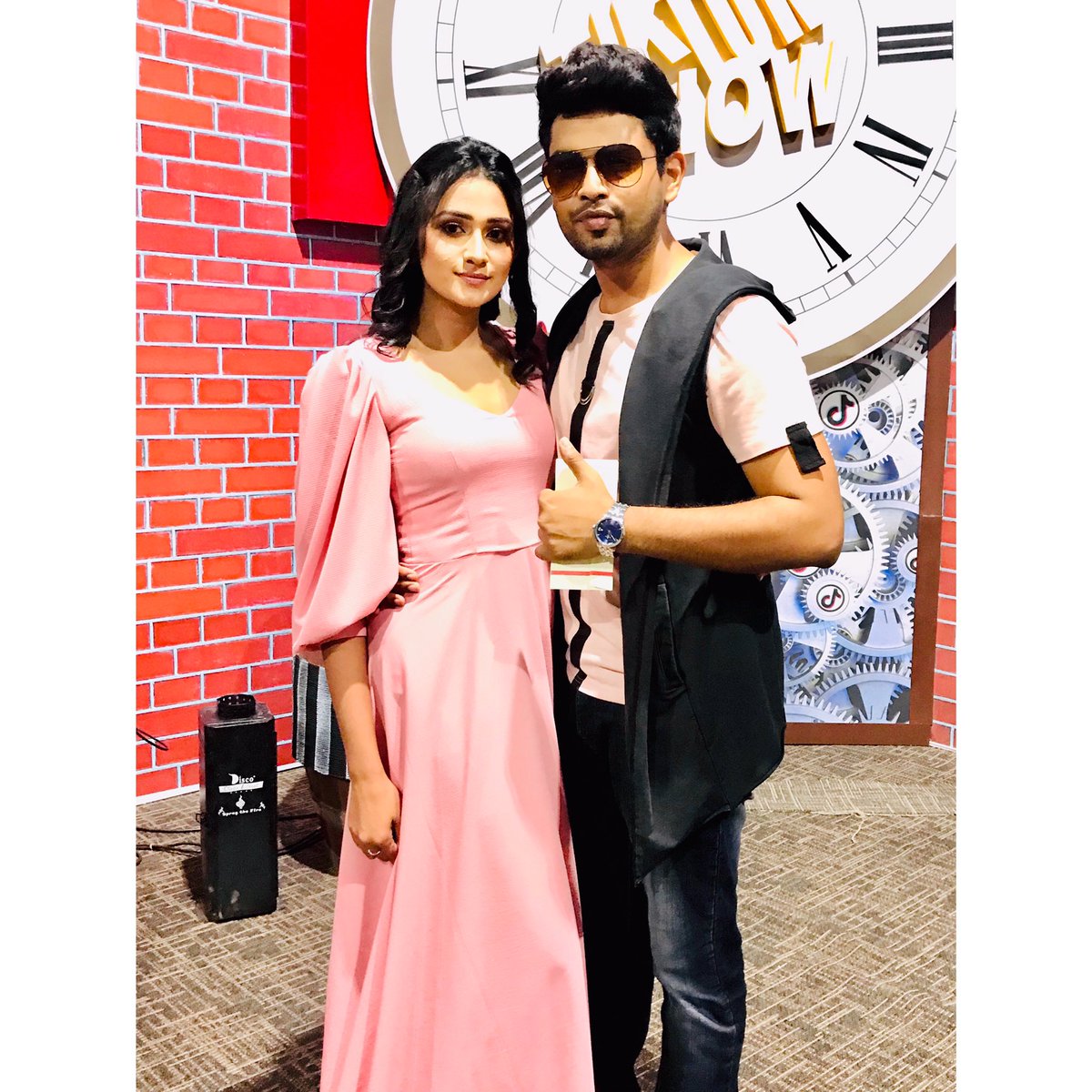 PoojaniB's tweet photo. Hiru Tik Tok Show✨💖
අද රෑ 10.30ට හිරු TV බලන්න💫
@GayanGuyya https://t.co/IlXv4ShAHN