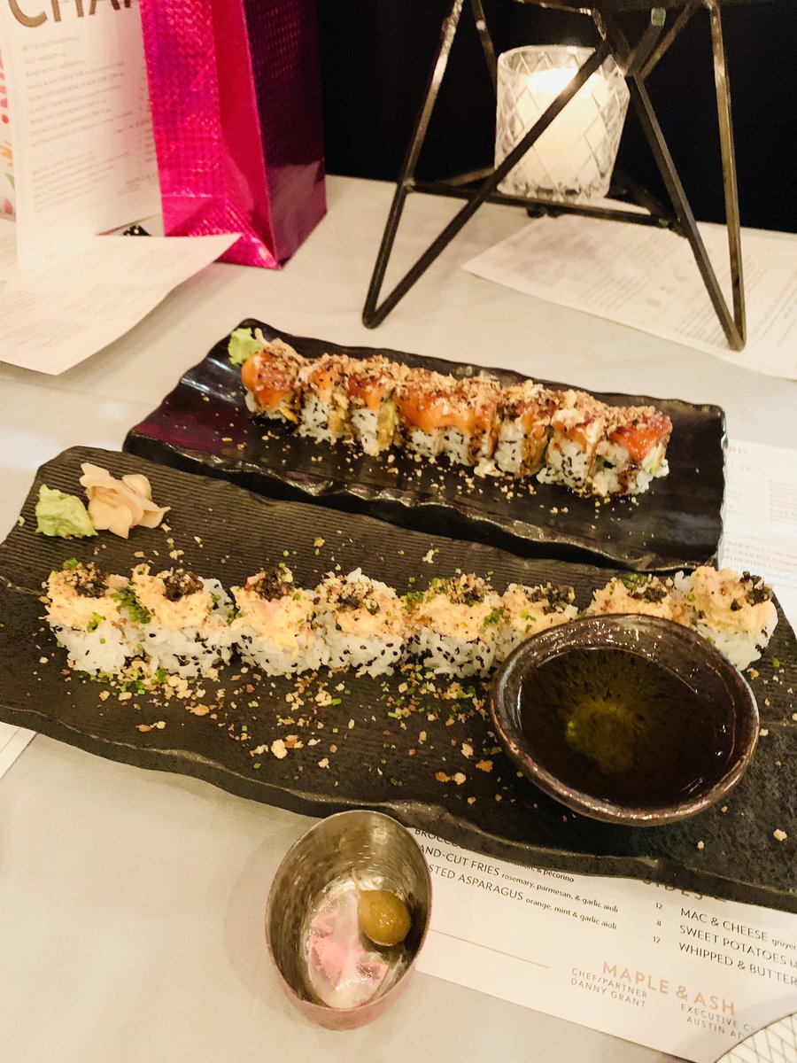 ShaneenBSnackin's tweet photo. ๐ญ Wishing I could have an instant replay of last nightโs dinner from @mapleandash #Chicago it was simply divine!!! ๐๐๐ฅฐ ๐ฃ๐ค๐ฆช๐ฆ#5bites #snackin #sushi #seafoodtower #mapleandash #foodie #finedining #shanackattack https://t.co/TusvwTesWD