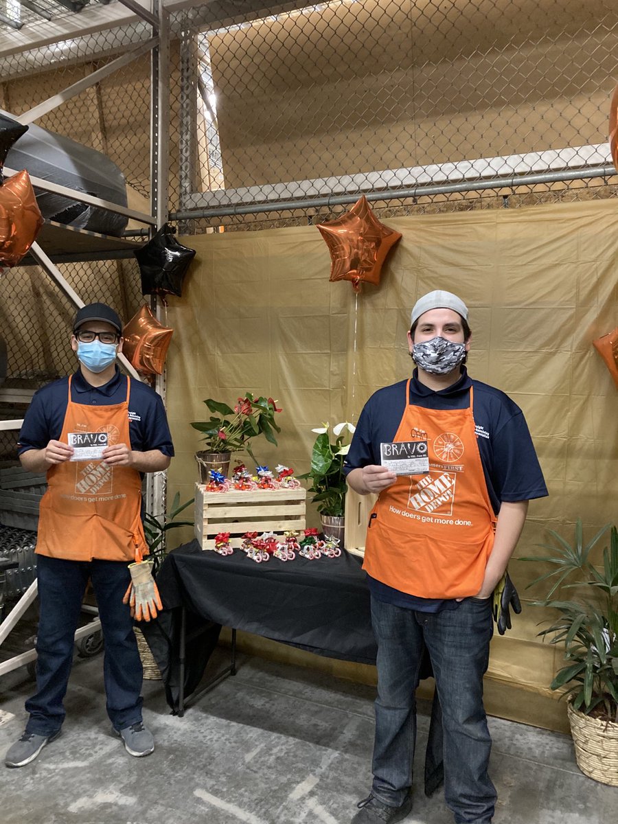 Thanks Ricardo and Cameron for all your help with the unload! ⁦<a href="/bingwerson1/">Breanna Ingwerson</a>⁩ ⁦<a href="/JeremyBrehmTHD/">Jeremy Brehm</a>⁩ ⁦@TerryFierro01⁩ ⁦@NeoGutierrez4⁩ ⁦<a href="/miguel_sntana1/">miguel_santana</a>⁩
