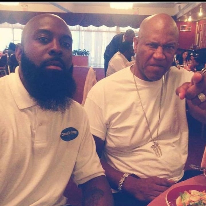 MB_ChosenFather's tweet image. 🕊🙏🏽 #RIH Tiny Lister aka Deebo
This photo was taken after church services [2015] in LA as Mr. Brown &amp;amp; Tiny broke bread together. Blessings to your family Brother.

#MikeBrown #MichaelBrownSr #ChosenForChange #TinyLister
