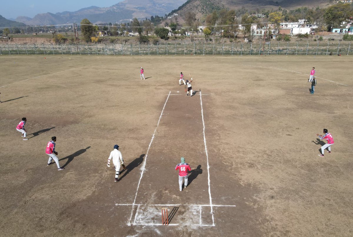 Whiteknight_IA's tweet photo. *Mendhar premier League* 
32 Teams, upto 500 raring cricketers &amp; 18 days of intense competition. 10 Dec to 18 Dec. Mendhar is living it up.
@adgpi
@Northerncomd_IA 
#IndianArmy #shapinggennext https://t.co/FgxaWlkrVZ