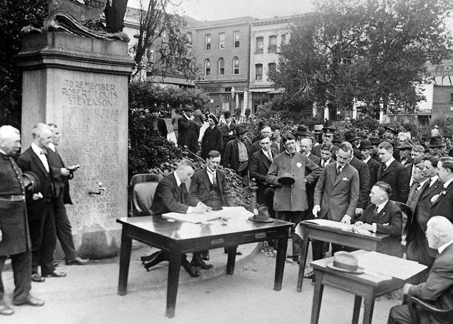 BHScanner's tweet photo. Does this sound quasi-familiar?! In 1918 in San Francisco, court sessions were held outside to minimize spread of the Spanish Flu. #NoMasks #NoPhysicalDistancing #Purell #COVID19 #FrenchLaundry #FactsNotFear https://t.co/c9RWBaeT8x