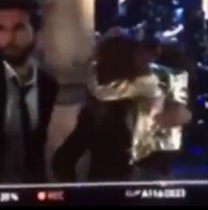 zaddylizzie's tweet photo. ive waited for this kiss for years and now its here what the fuck https://t.co/6M9133Jfhf