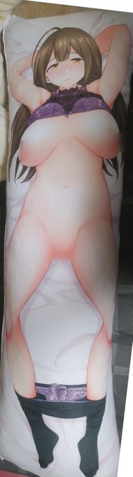 『癒し系お姉さんアイドル抱き枕カバー』
色校届きました。
とても良い感じです! 