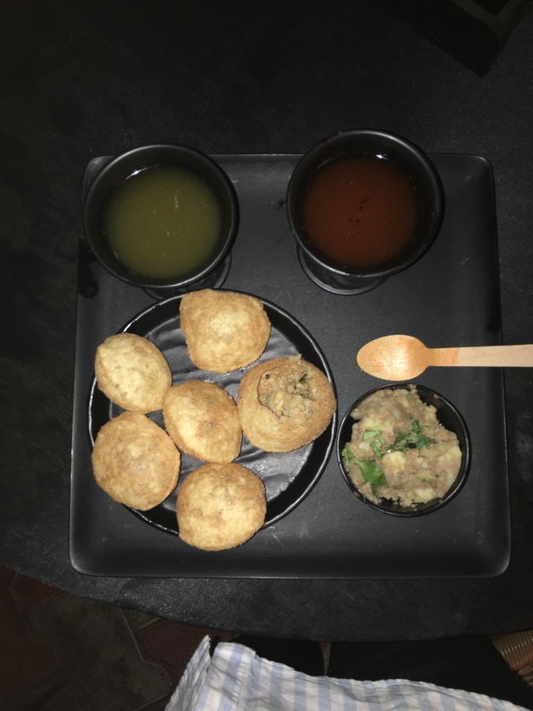 PlanetKashyapi's tweet photo. Indian Chaat!! Vegan food! #Vegan https://t.co/tdSIZLy4Q1