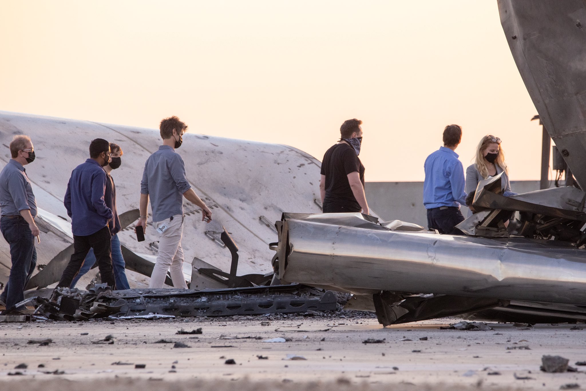 Eo7hJ-FW8AMqA7J?format=jpg&name=large