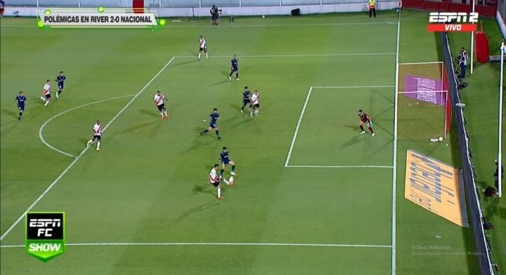 ARRIBACIENCIANO's tweet photo. @lipeleocarvalho @RiverPlate Deja tu hinchaje a un lado, de verdad te parece offside? https://t.co/JqNSRq3xzg