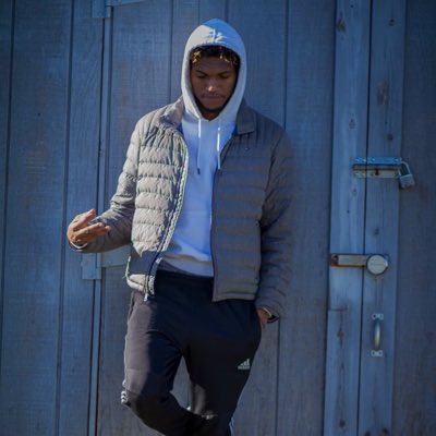 DeandreWallac11's tweet photo. #NewProfilePic https://t.co/AX6Dpyp4cS