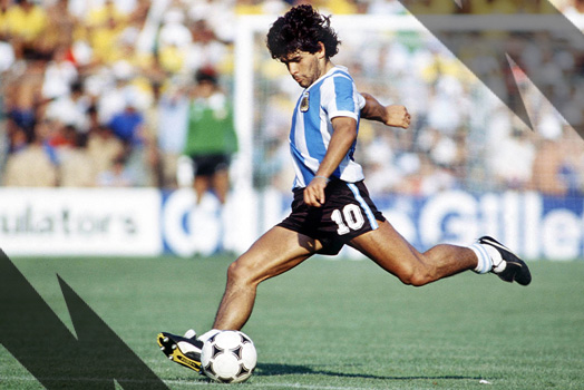 MyGames_365's tweet photo. Revisit a few stellar achievements in Maradona's career spanning 21 years. https://t.co/QmEkB8RtzM 

#diegomaradona #DiegoArmandoMaradona #Maradona #MaradonaRIP #RestInPeace #Argentina #football #Legend #soccer #nfl #sports #futbol #fifa #sport #premierleague #FridayMotivation https://t.co/xom4H6enba