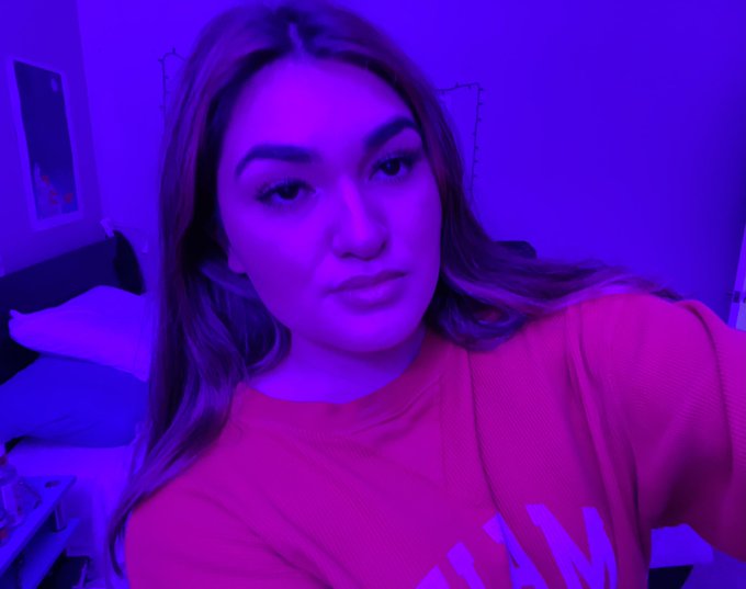 I just want ur hands around my 🎶throat🎶 https://t.co/fAZc5P7gOL