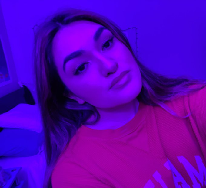 I just want ur hands around my 🎶throat🎶 https://t.co/fAZc5P7gOL