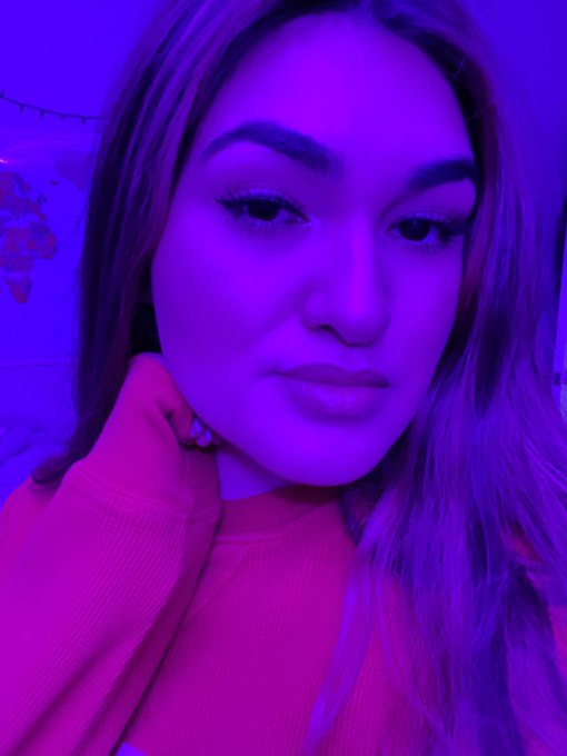 I just want ur hands around my 🎶throat🎶 https://t.co/fAZc5P7gOL