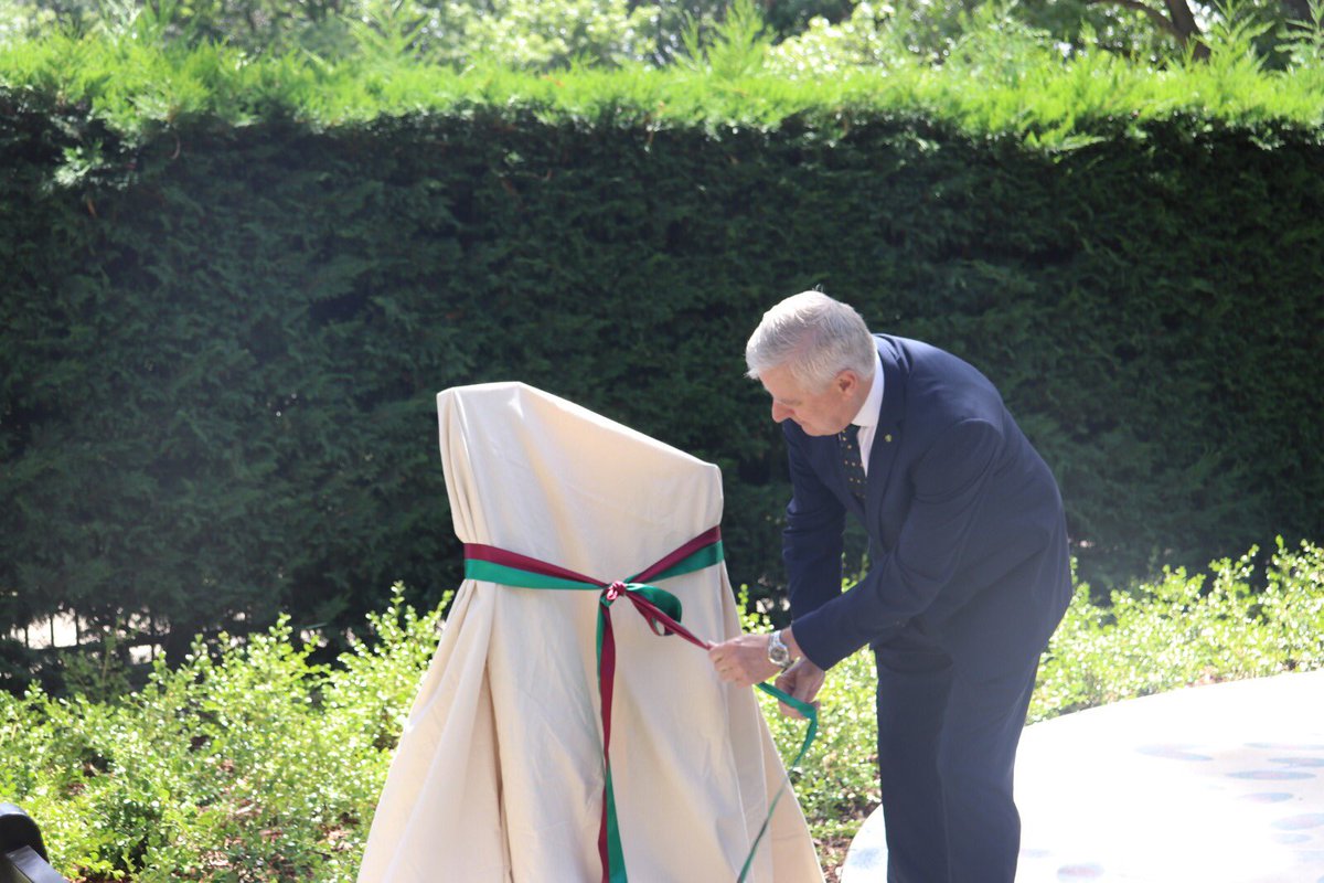 M_McCormackMP's tweet photo. Current Members of @The_Nationals stand on the shoulders of giants &amp; now one of those giants — Sir John 'Black Jack' McEwen — will forever be immortalised in bronze.

Black Jack's new statue stands atop of a commemorative base that pays homage to the 100 years of The Nationals. https://t.co/ZKfvWP04kH