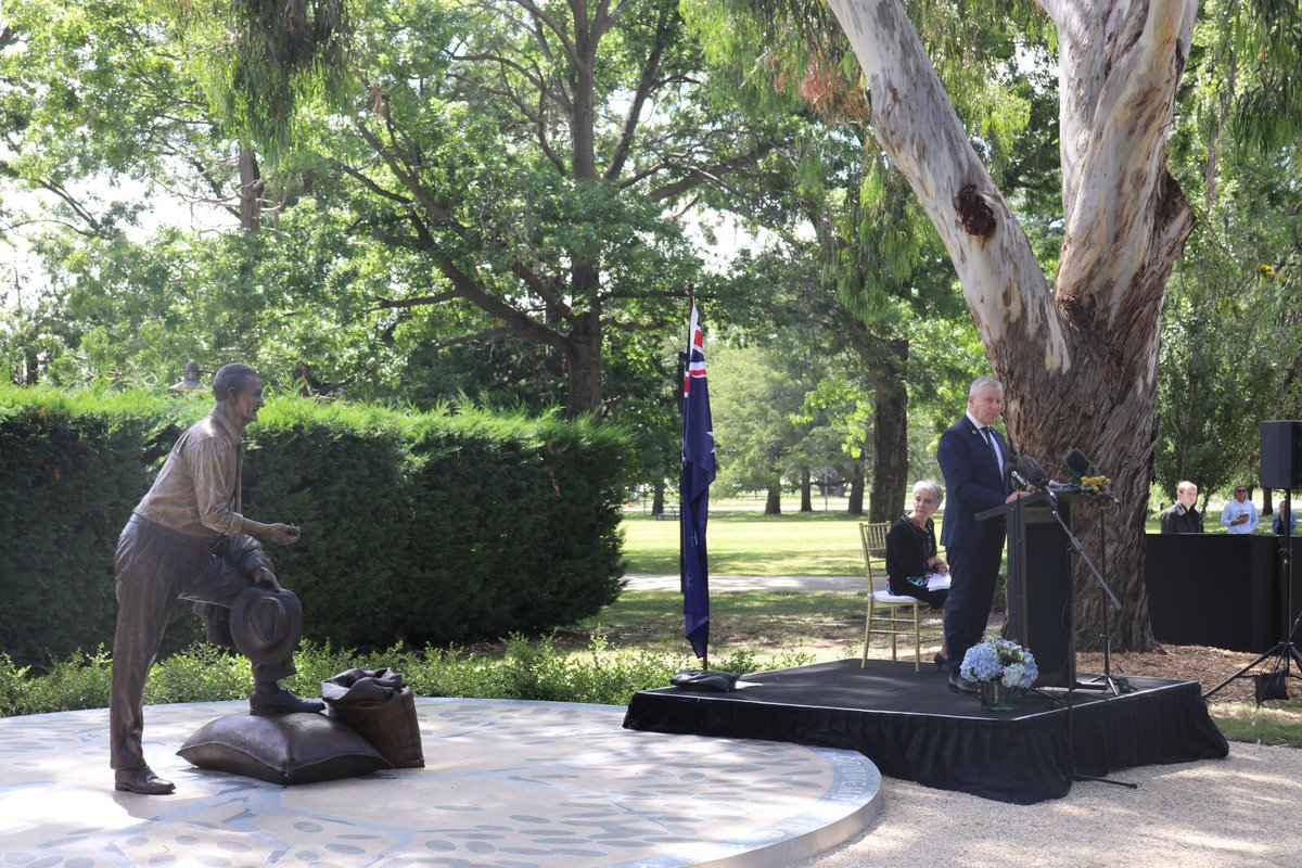M_McCormackMP's tweet photo. Current Members of @The_Nationals stand on the shoulders of giants &amp; now one of those giants — Sir John 'Black Jack' McEwen — will forever be immortalised in bronze.

Black Jack's new statue stands atop of a commemorative base that pays homage to the 100 years of The Nationals. https://t.co/ZKfvWP04kH
