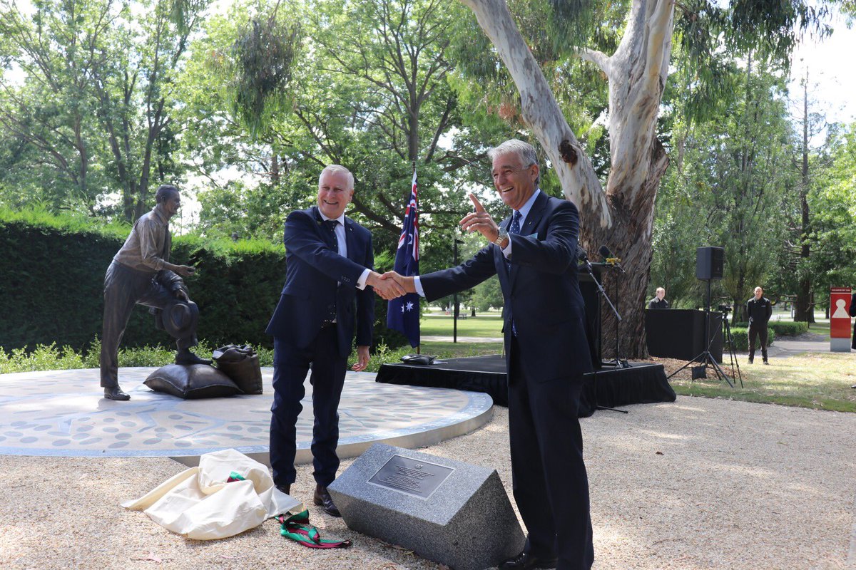 M_McCormackMP's tweet photo. Current Members of @The_Nationals stand on the shoulders of giants &amp; now one of those giants — Sir John 'Black Jack' McEwen — will forever be immortalised in bronze.

Black Jack's new statue stands atop of a commemorative base that pays homage to the 100 years of The Nationals. https://t.co/ZKfvWP04kH