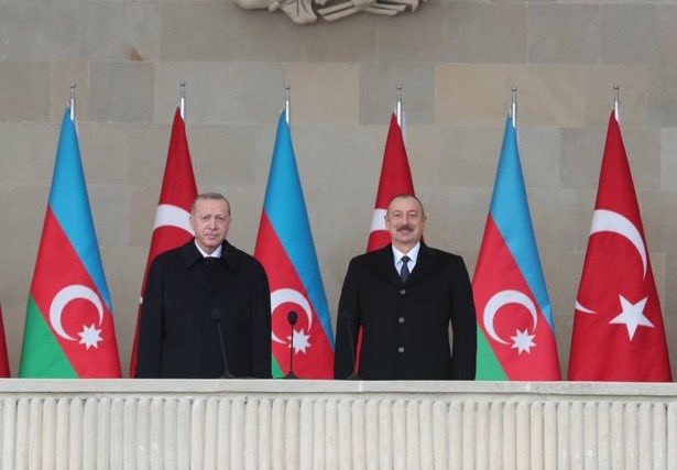 gokcesari's tweet photo. Zaferin Mübarek olsun Azerbaycan 🇦🇿                                                           İki devlet , Tek Millet   #KarabağAzerbaycandır #AzerbaycanZaferi #AzerbaycanTurkiye https://t.co/CmAVjFpZpl