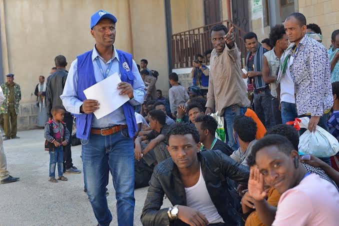 HassanelMaarou1's tweet photo. Millions of migrants are stranded, often without income or shelter, unable go home due to COVID restrictions.Working together, governments are finding ways to get them home while addressing health concerns, an example of the collaborative spirit of the GCM. #COVID19 #gcmigration https://t.co/pWr0qM3SdE