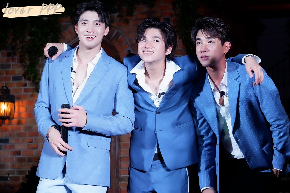 lover__PPP's tweet photo. Lovely family 🖤💚💙
#KDPPE #PerthTanapon
#คนของแปลน #PlanRathavit
#MeanTro #MeanPhiravich
#SimsetthixMPP https://t.co/O28GkTmI0X