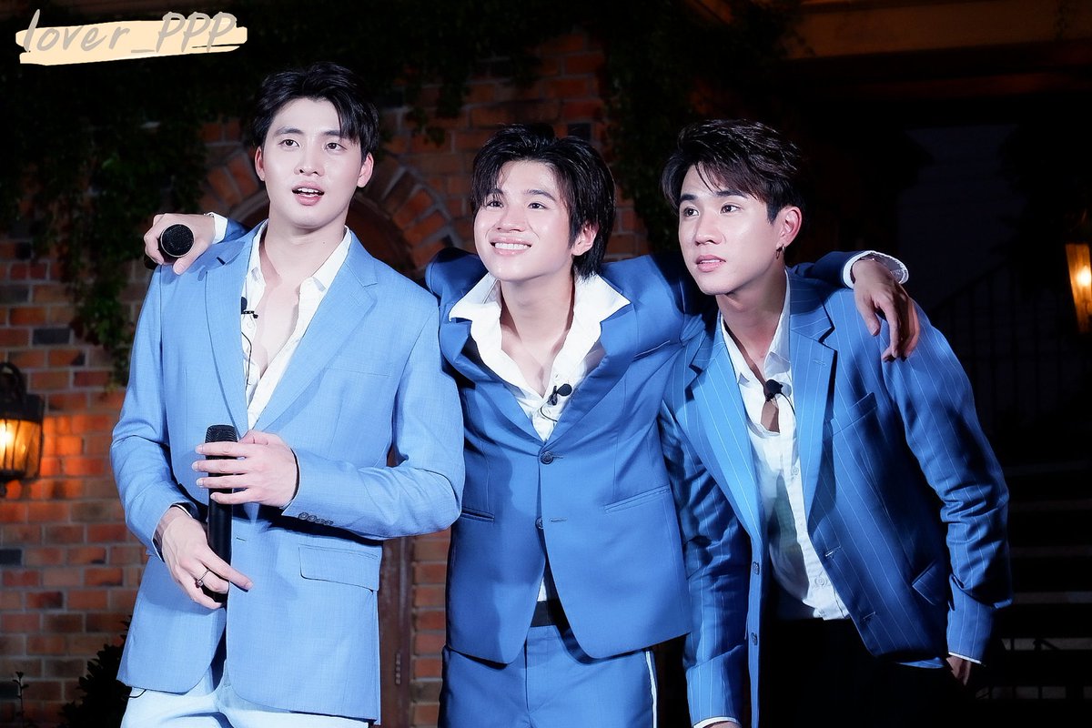 lover__PPP's tweet photo. Lovely family 🖤💚💙
#KDPPE #PerthTanapon
#คนของแปลน #PlanRathavit
#MeanTro #MeanPhiravich
#SimsetthixMPP https://t.co/O28GkTmI0X
