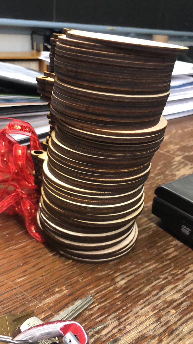 MorganEleri's tweet photo. @InkSmith3D @MsPolowin @OCDSB @JeremyHedges77 Huge hit and great fundraiser for our holiday hampers! https://t.co/EaAwkoh3Zh